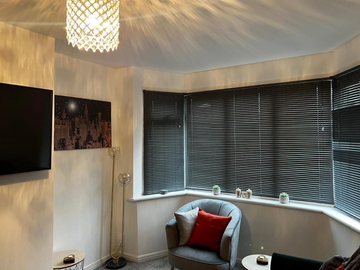 Stylish And Homey 3 Bedroom House With Free Parking & Wi-Fi Minworth Ngoại thất bức ảnh
